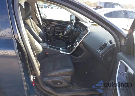 2016 Volvo Xc60 T5 Drive-E from USA, damaged, VIN YV440MDJ7G2917900